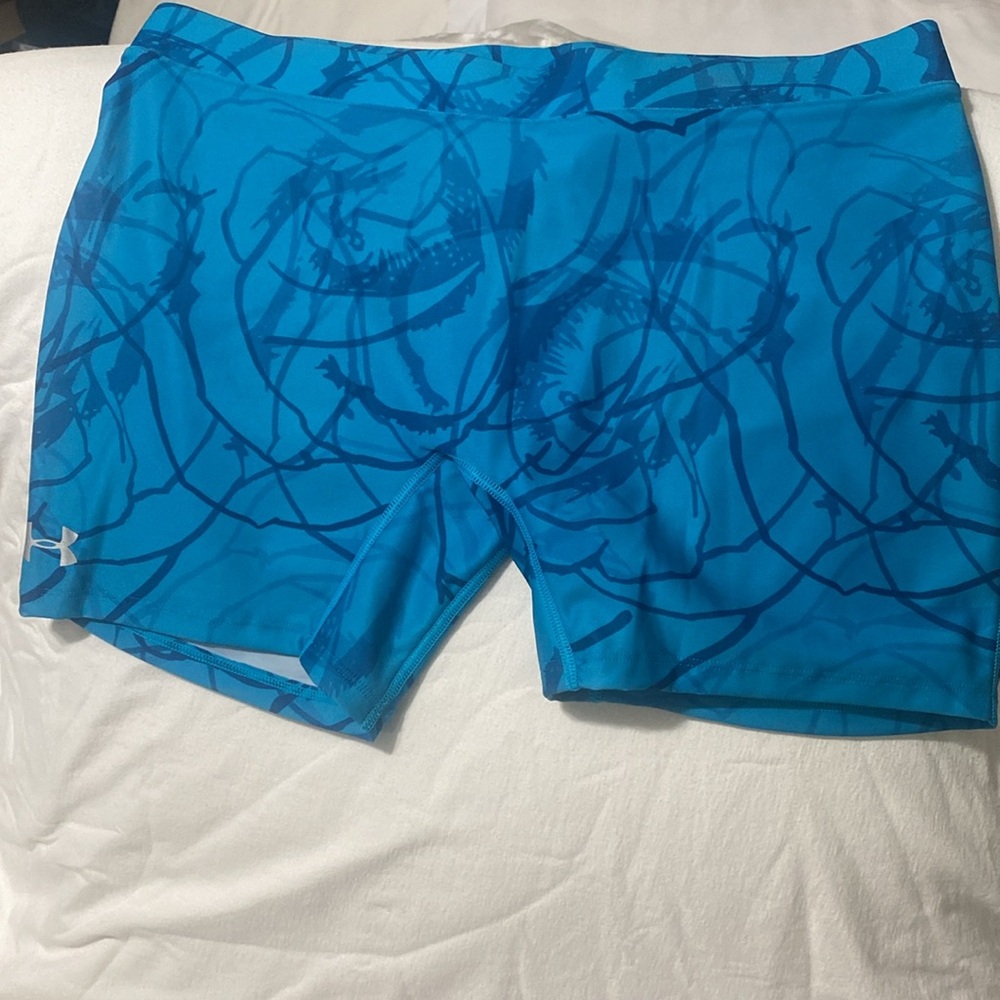 NWT Under Armour heat UA Performance shorts size L